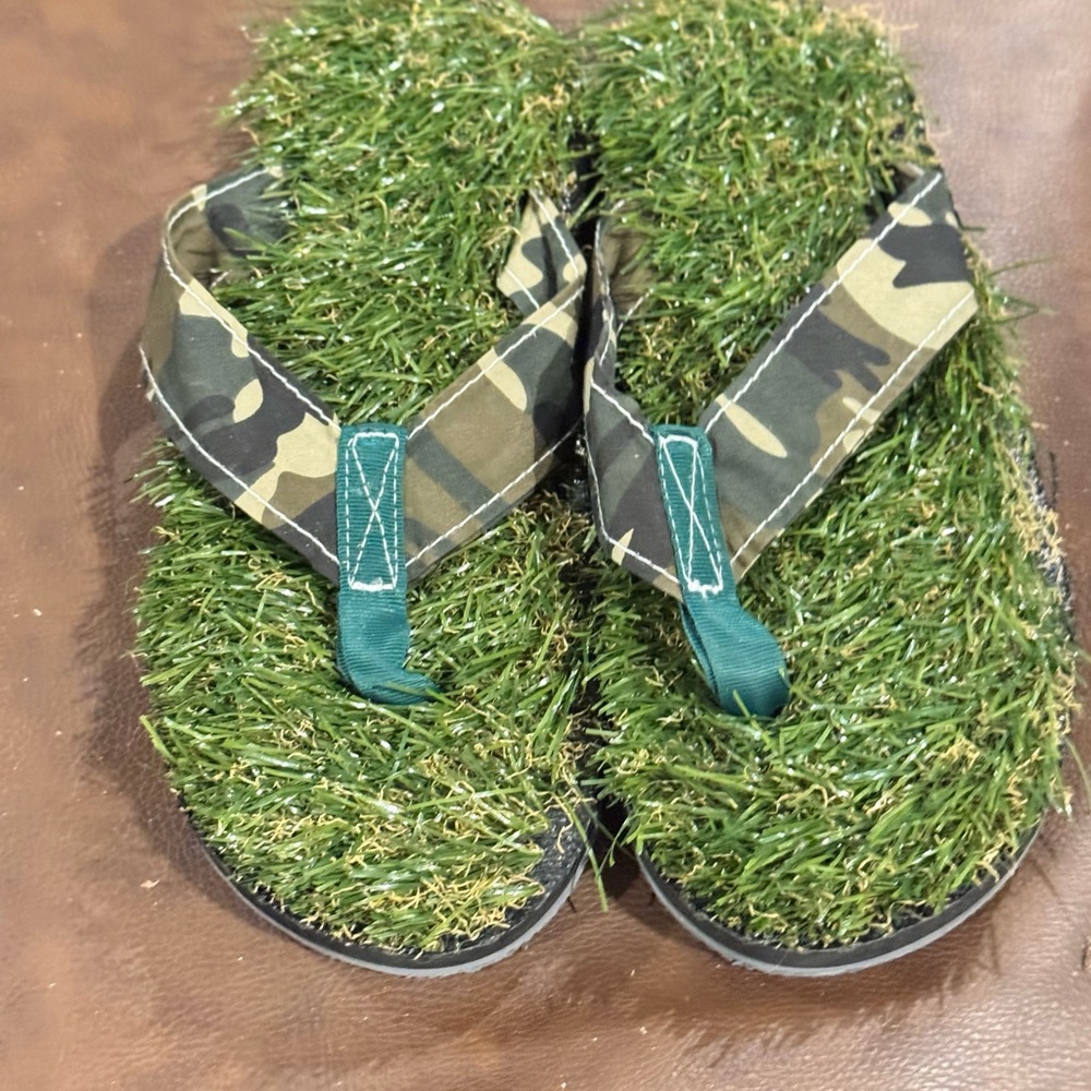 Camouflage Grass Flip Flops
